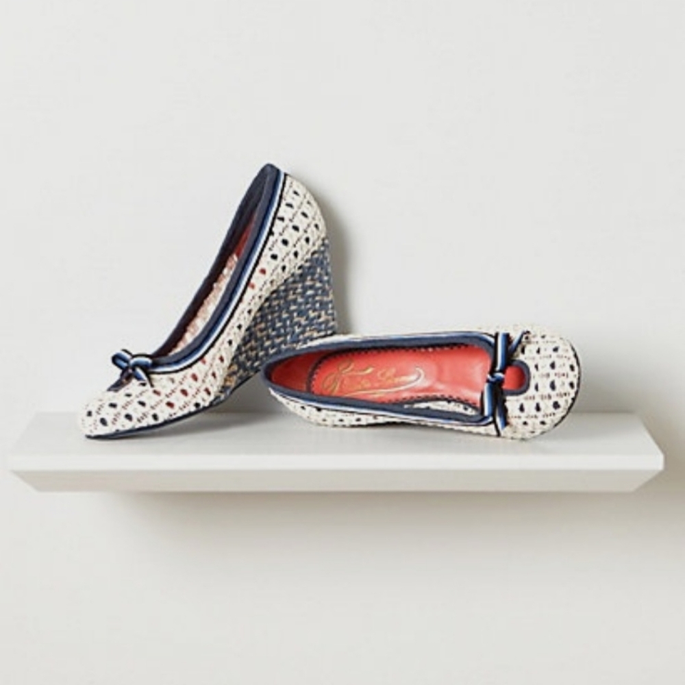 Anthropologie POETIC LICENCE Wonder About Crochet Wedges Heels Nautical 36.5/6